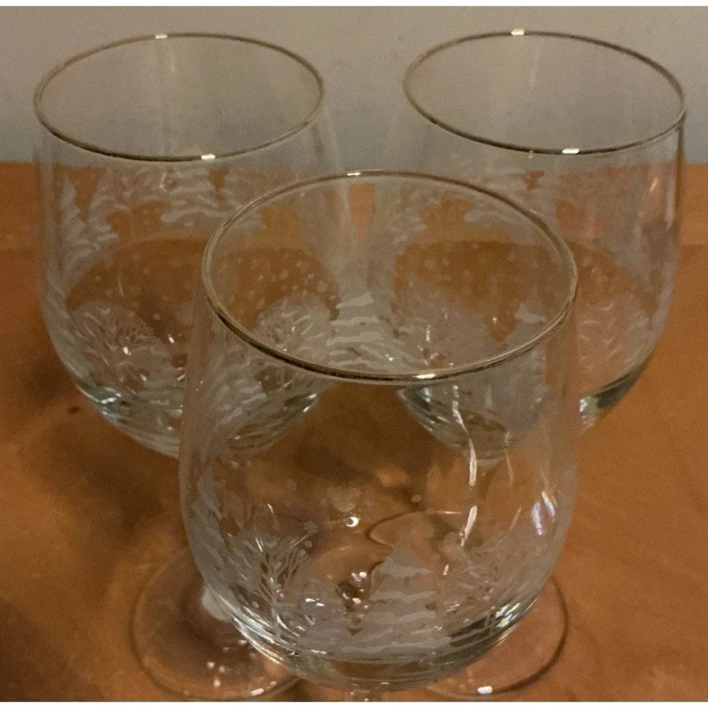 Libbey Winter Scene Set Of 3 Wine Water Glasses Frosted Trees Gold Rims - Picture 8 of 9